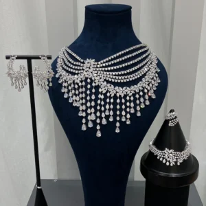 00058 Conjunto de Joyería de Moda de 4 Piezas para Mujer, Collar, Pendientes, Pulsera y Anillo, Elegante Juego de Cristal y Circonio, Regalo de Lujo para Bodas y Fiestas