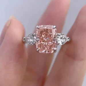 Anillo de Tres Piedras con Diamante Cultivado en Laboratorio CVD&HPHT de Corte Radiante Rosa Fantasía de 3 Quilates VS/VVS, Anillo Radiante con Diamante Rosa, Oro de 14K