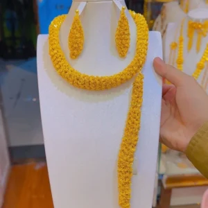 Dubai Oriente Medio 24K chapado en oro collar pendientes pulsera para mujer de gama alta regalo de fiesta de boda conjunto de joyería YY10562